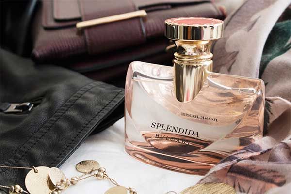 Thiết kế chai nước hoa Bvlgari Splendida Rose Rose mini 5ml